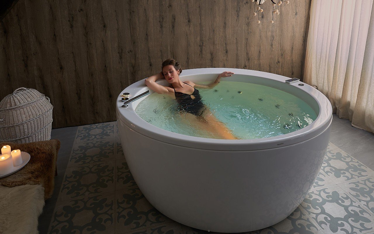 Large Soaking Bathtub at James Cambra blog